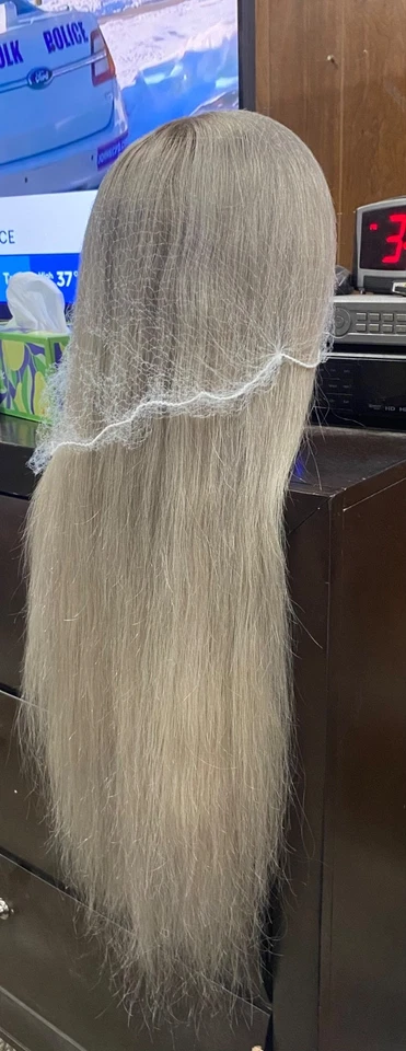 Peluca rubia cabello humano 100 % helada con raíces oscuras Foto 2 de 4