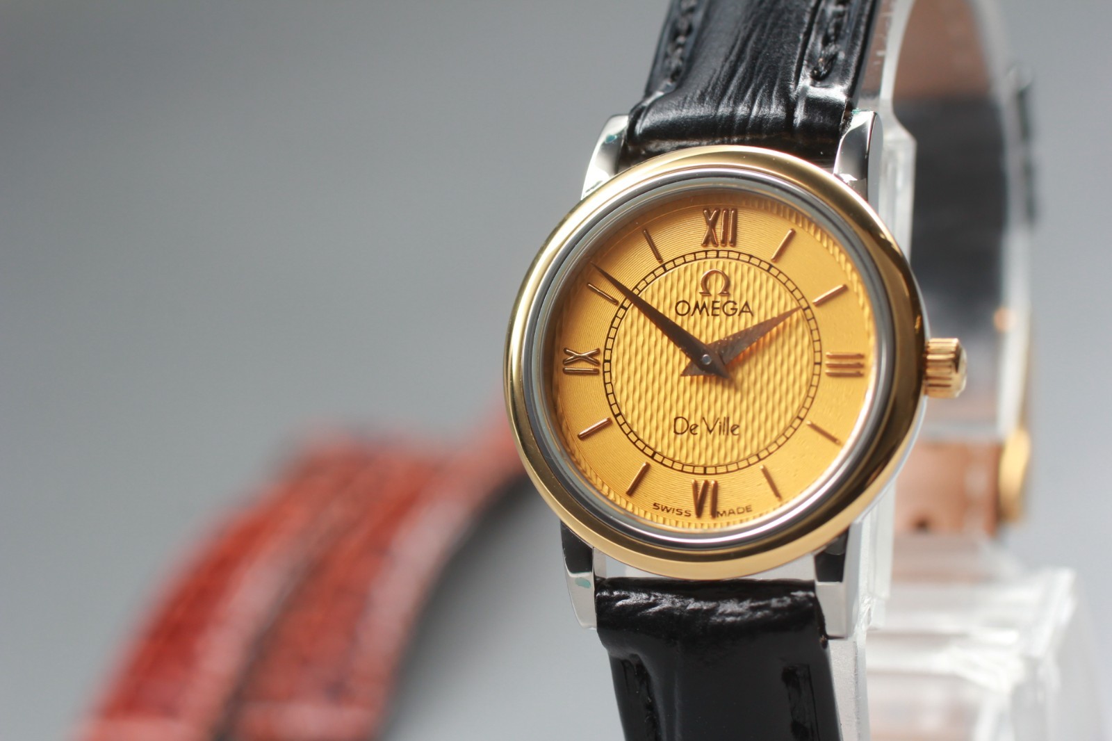 Omega De Ville Prestige 595.1471 Cal.1471 Gold Roman Quartz Women's Watch JAPAN