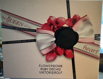 Viktor & Rolf FlowerBomb Ruby Orchid 3.4 fl oz & 1.0 oz-Queen of My Heart Set