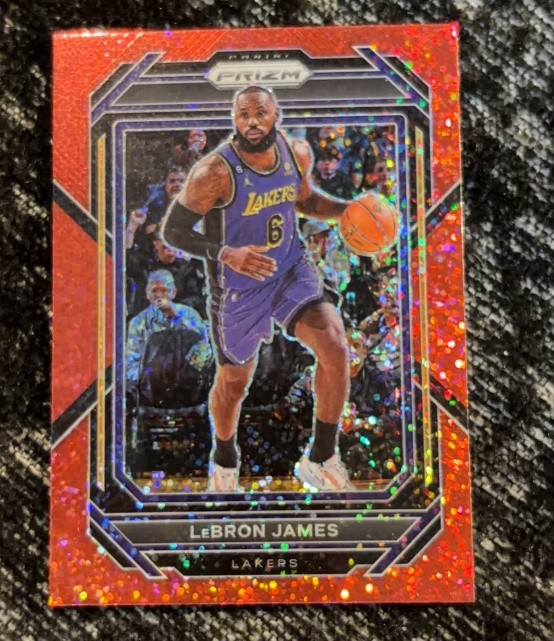 Lebron James 2022-23 Panini Prizm Red Sparkle #134