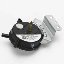 Goodman 0130F00001P Pressure Switch (0130F00001P) Black 