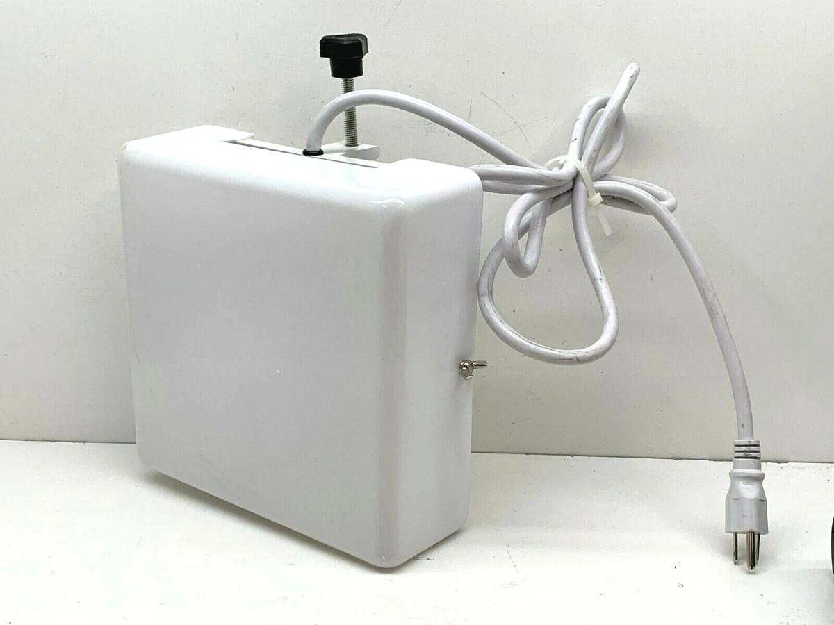 Rail Pole Clamp Mount Fluorescent 2D 38W Light Fixture Receptacle Power Outlet