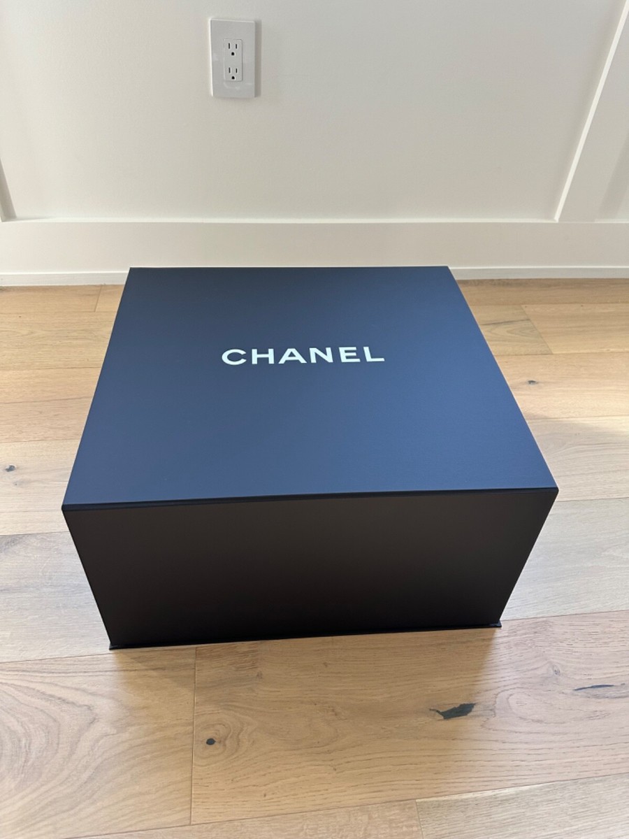 New Auth Chanel Black Magnetic Gift Box XL Classic Flap 22 19 Bag