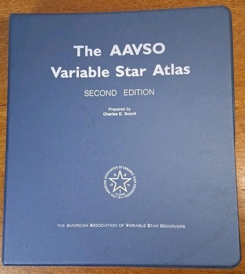 1990 The AAVSO Variable Star Atlas 2nd Ed. Charles Scovil 3 Ring Binder Am Assoc
