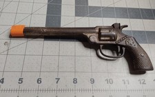 Hubley Cast Iron Long Barrel Mohawk Cap Gun