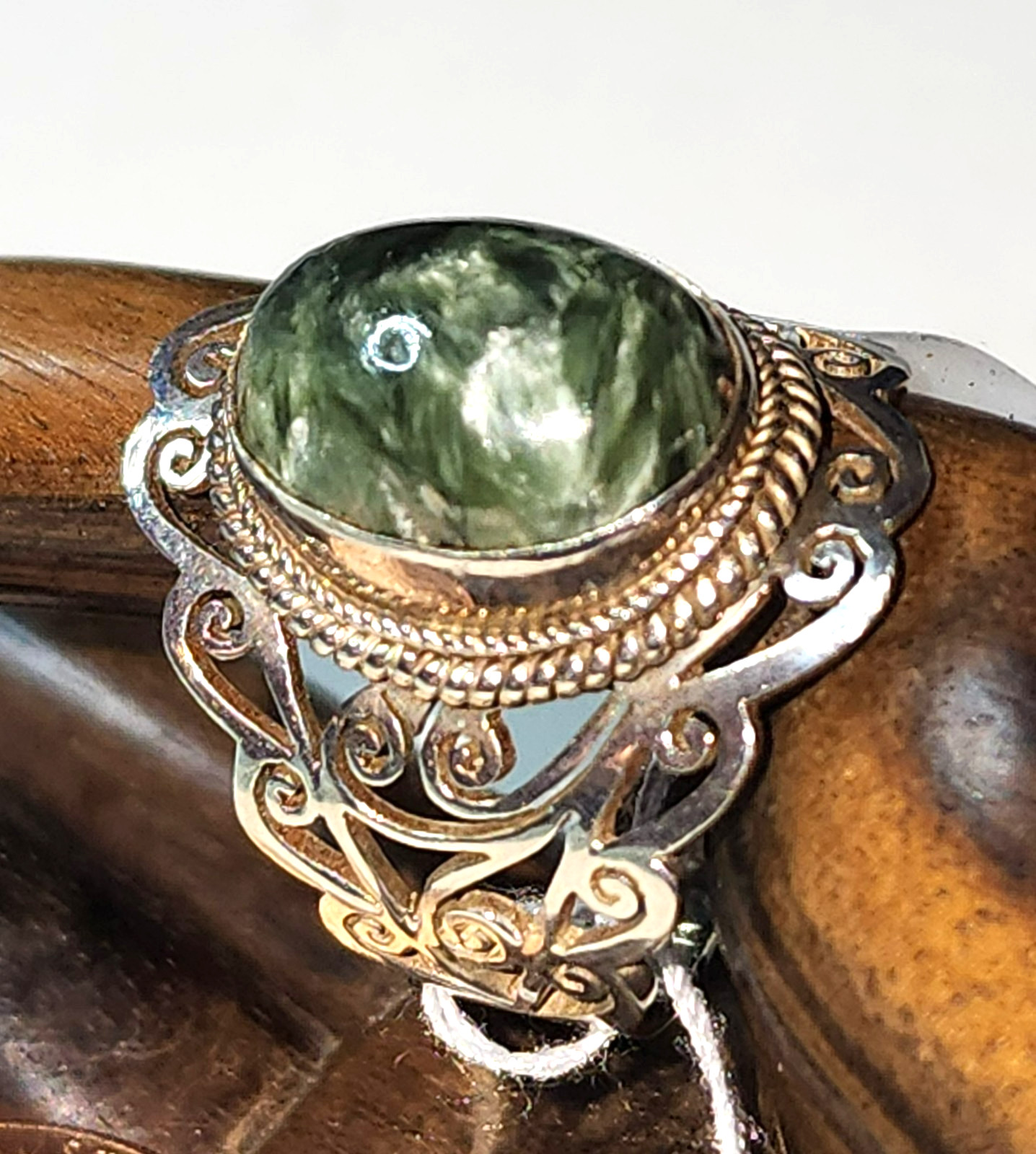 VINTAGE Seraphinite Sterling Filigree Ring Silver's Going Up Up Up!