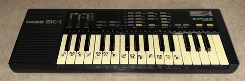 Casio SK-1 Portable 32 Key Sampling Keyboard Tested Working