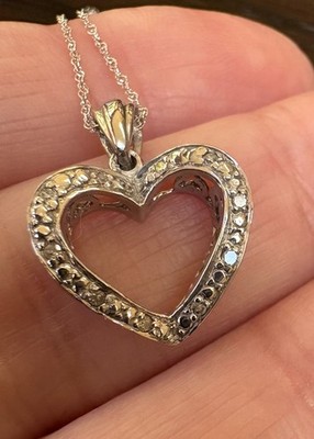 LOVELY 10K WHITE GOLD & 10 DIAMONDS Heart NECKLACE 18 in 10K Chain w Gift Box