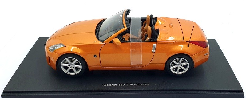 Autoart 1/18 Scale Diecast 77372 - Nissan 350 Z Roadster (LHD