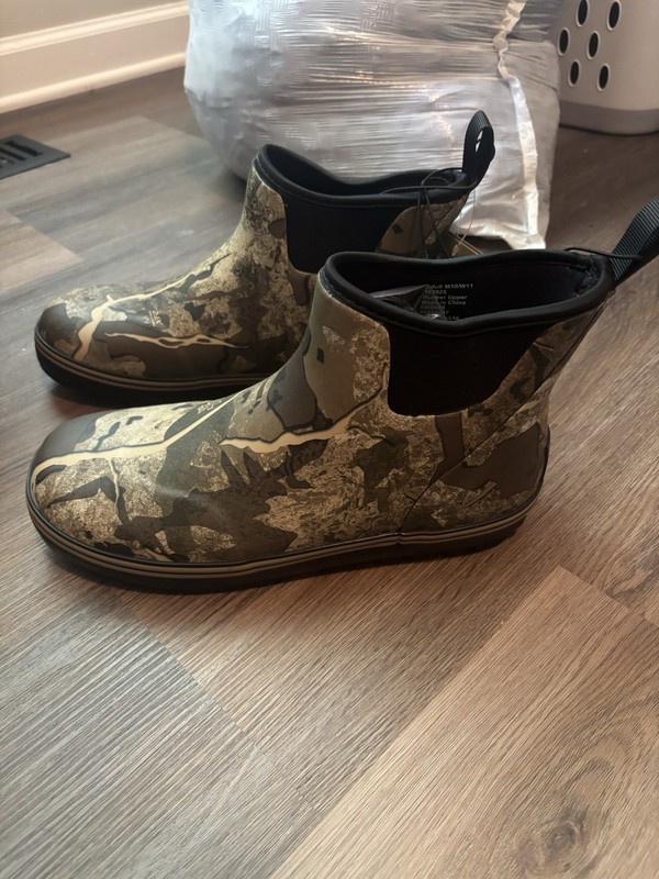 Magellan Outdoors Realtree Camo Waterproof Hunting Boots Unisex M10/W11