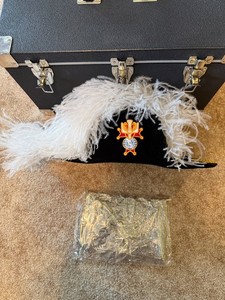 Vintage Knights of Columbus Chapeau Ostrich Feather in mint cond.  w/case/rainco