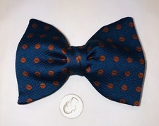 Vintage ORMOND Mens Butterfly Bow Tie Clip on Blue Red Dots 4.50 x 2.75 inch