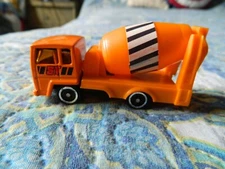 Cement Mixer Diecast Plastic Truck 8022