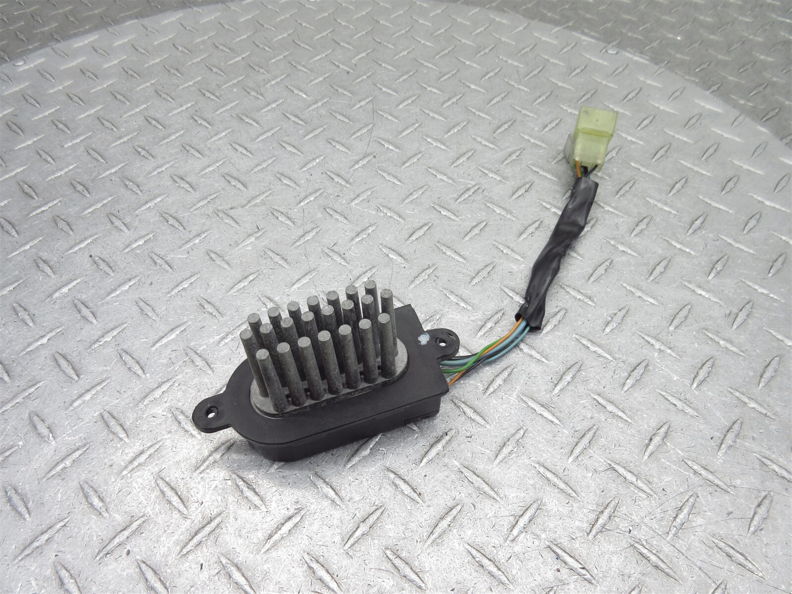 2008 Ferrari F430 Spider 65230100 Evaporator Evap Fan Regulator Control Sensor