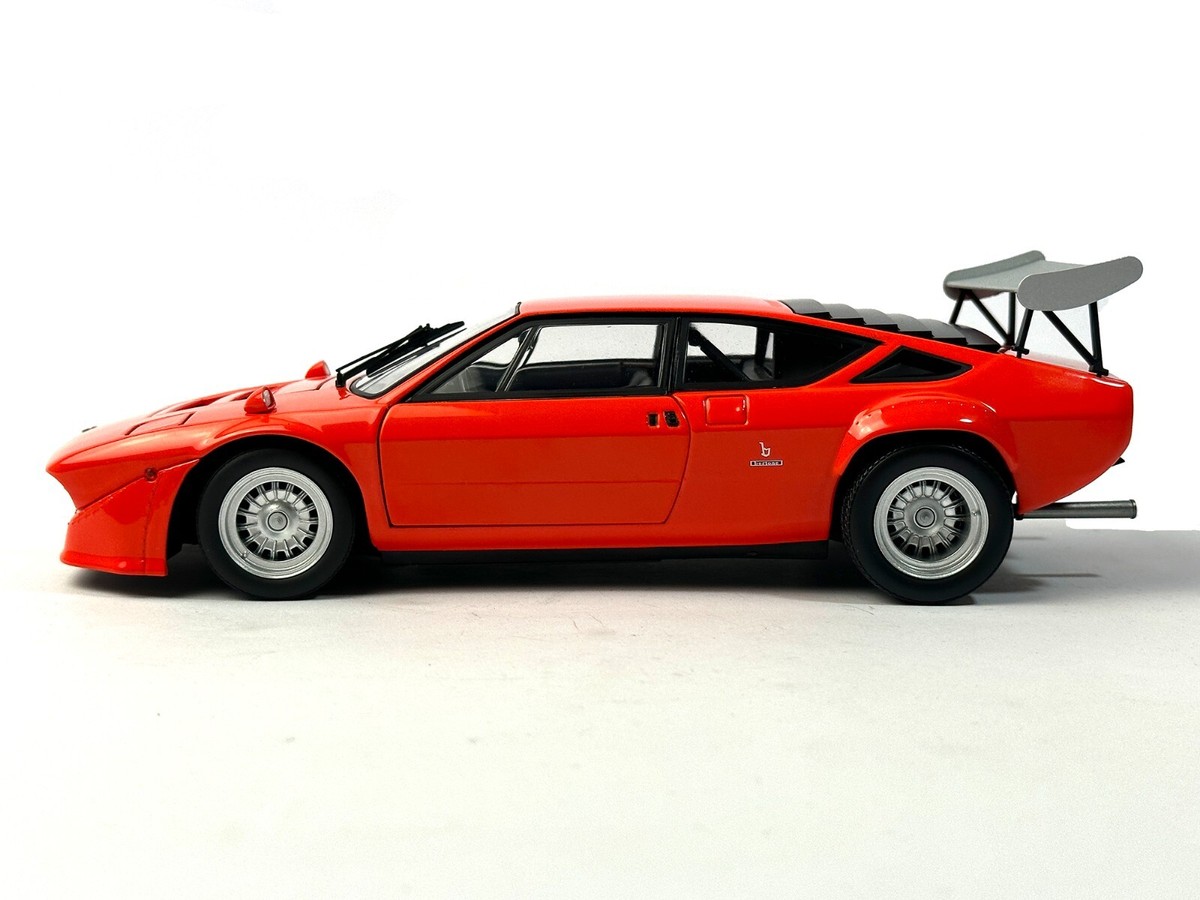 Kyosho 1:18 LAMBORGHINI URRACO RALLY Orange Diecast Model Kyosho 1:18 LAMBORGHINI URRACO RALLY Orange Diecast Model