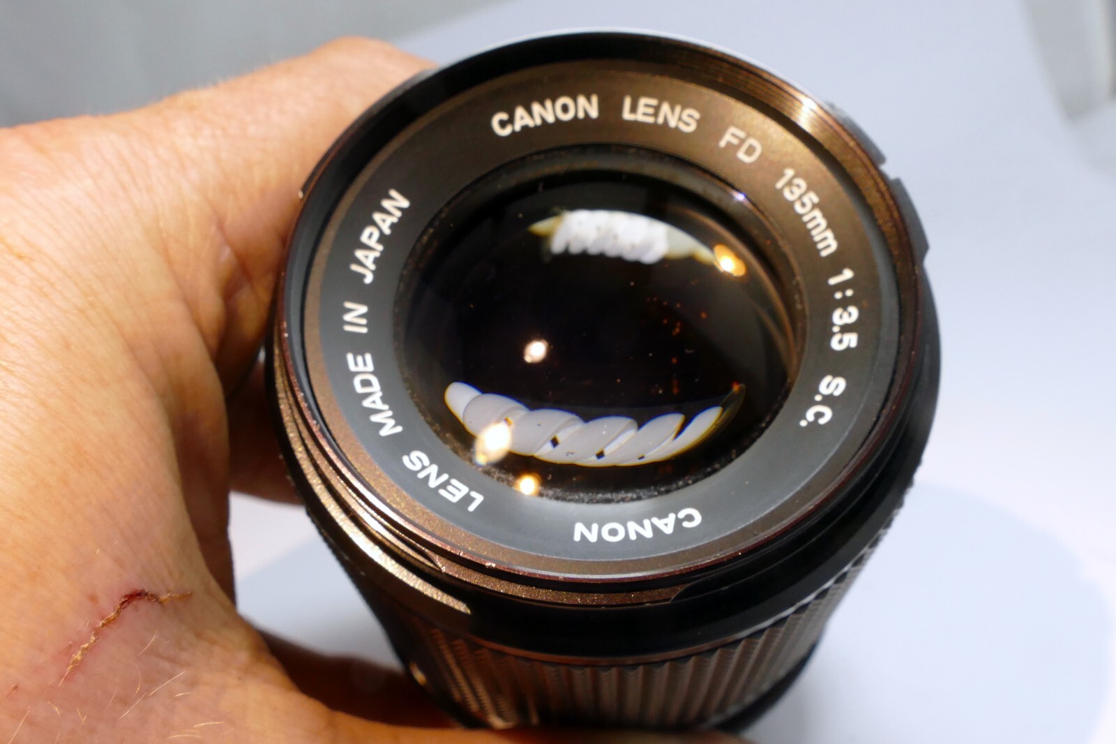 Canon 135mm f3.5 SC FD Lens for manual focus telephoto -   Aperture stuck AS IS