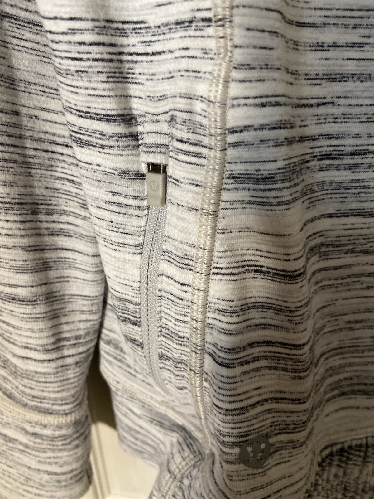 Lululemon Gray Heather Pullover Crossover Hoodie … - image 8