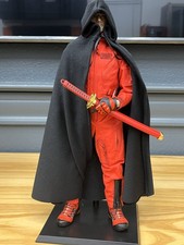 BLACK CLOAK CAPE WITH HOOD 1/6 SCALE (WITH WIRE INSERTS) FOR 12