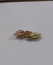 Ladies Beautiful 10k Tri-Color Rose Leaf Brooch, 1.5 Grams