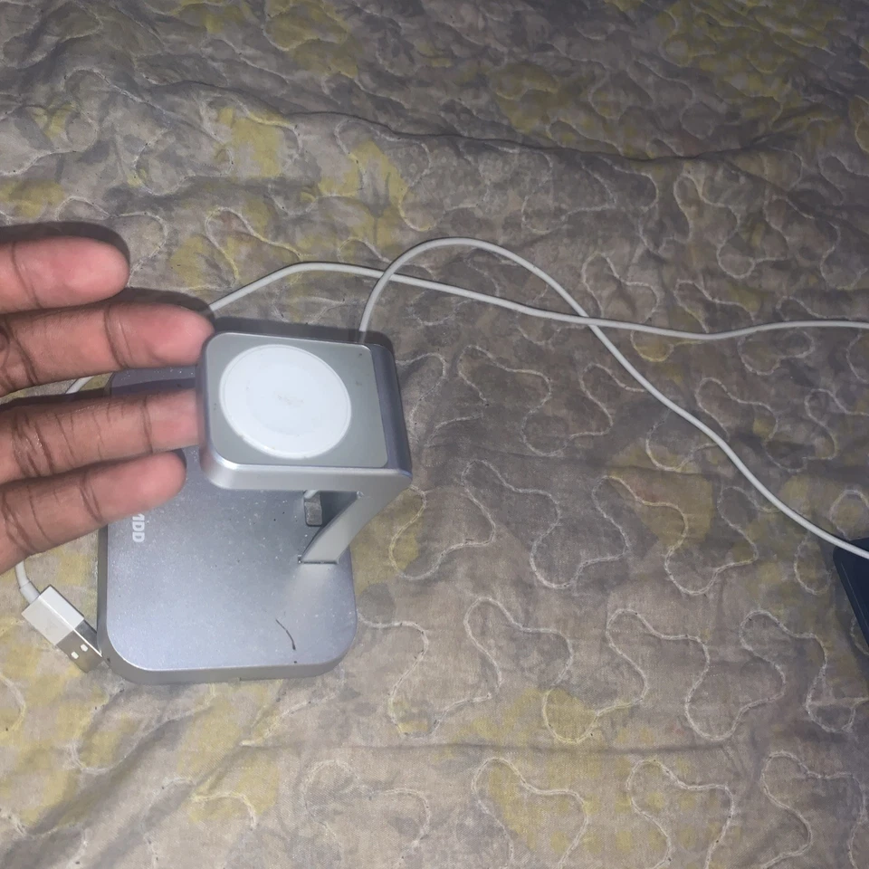 зарядное устройство и подставка для зарядного устройства apple watch серые - Изображение 3 из 4