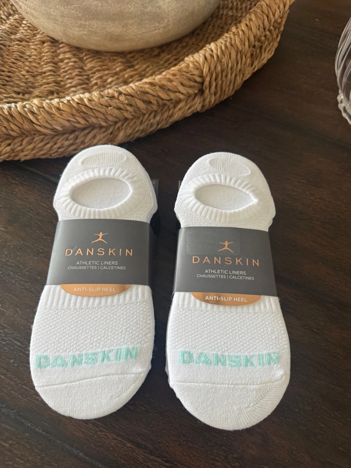 Danskin Logo Womens No-Show Sneaker Liner Socks Lot w/ Anti-Slip Heel ~16 PAIRS~