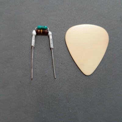 TREBLE BLEED KING Spec ''ICE''  1nF CGW cap, 100K Allen Bradley comp resistor
