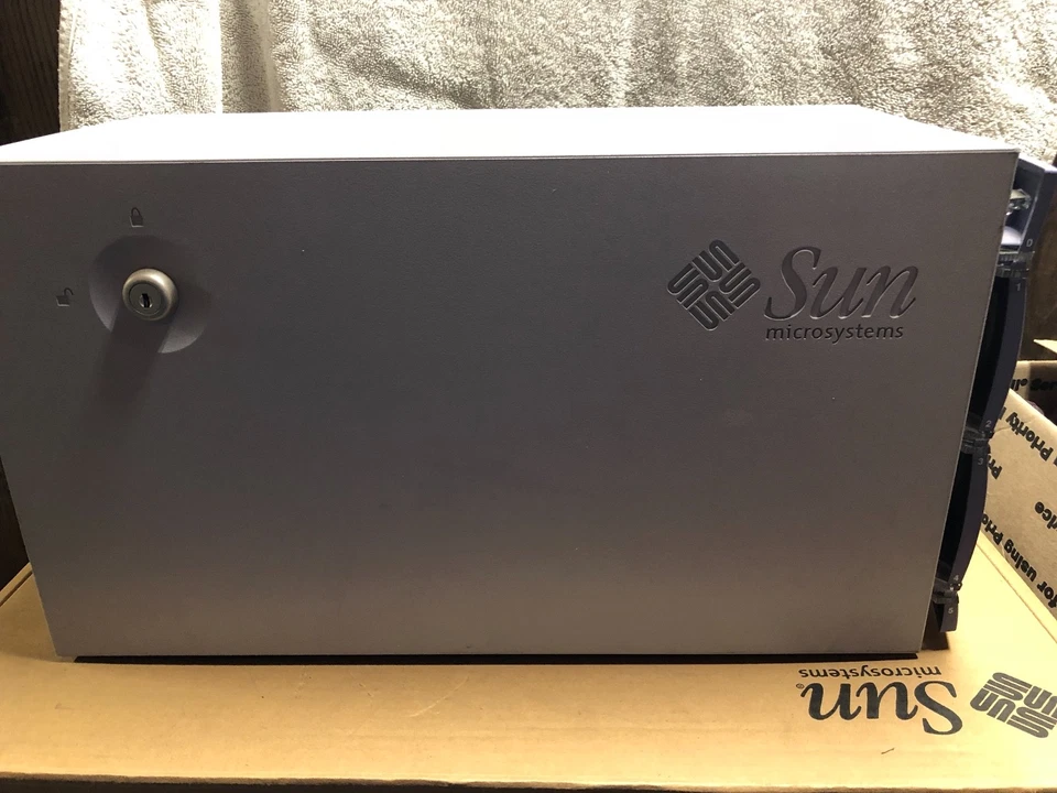 Sun SG-DSK020C-00G STORE EDGE Multi-Pack FC -711 Fiber channel Disk Array 6 bay - Image 2 of 4