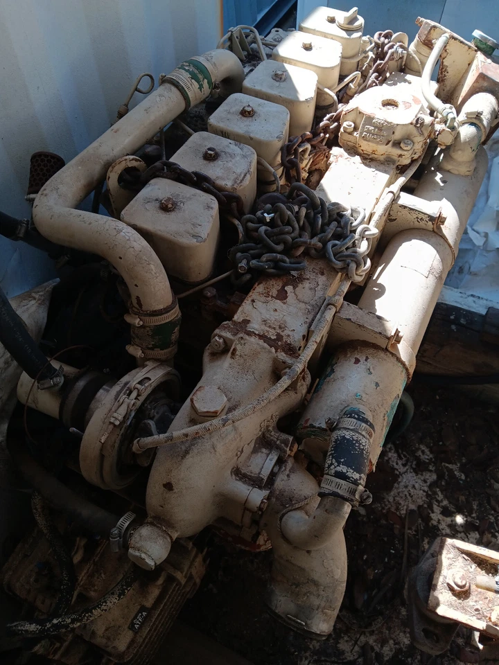 Used inboard Cummins diesel engines engines 1300 hrs like new! - Image 4 of 4