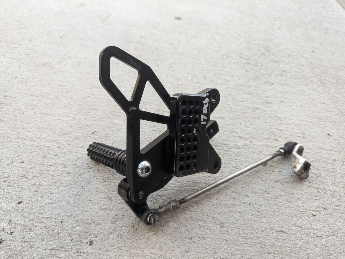 2013-2022 Kawasaki ZX6R ZX636 Vortex V2 Rearsets Foot Pegs 2013-2022 Kawasaki ZX6R ZX636 Vortex V2 Rearsets Foot Pegs