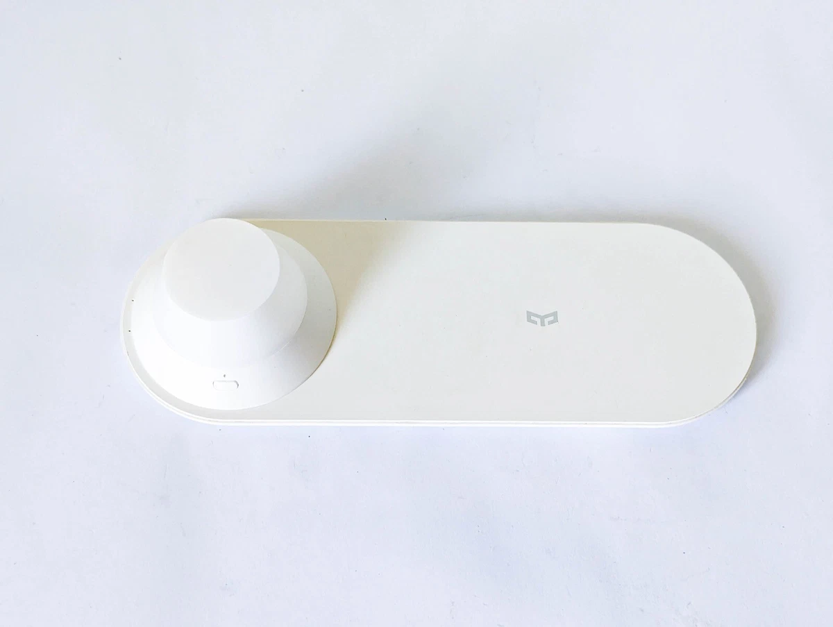 Xiaomi Yeelight 2 in 1 Bedside Night Lamp with 10W Wireless