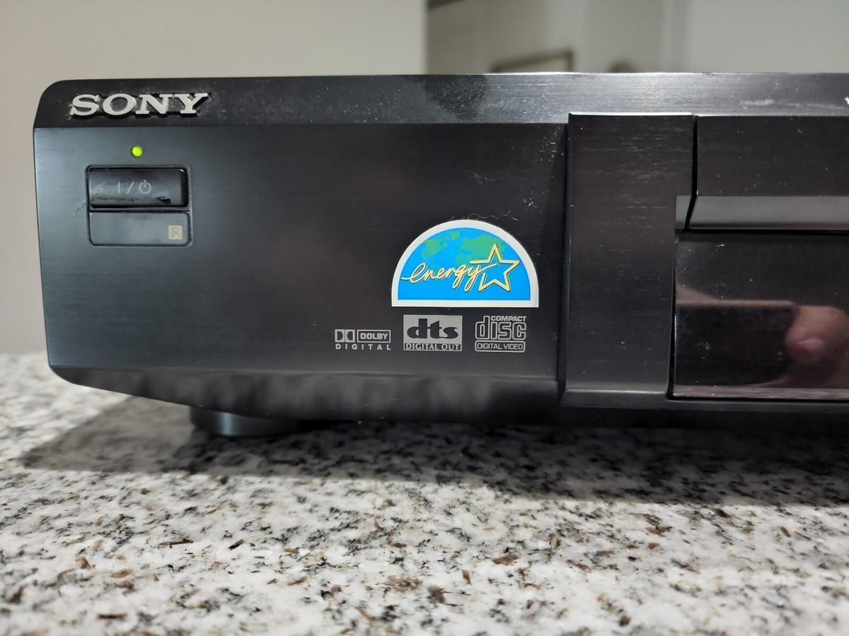 Sony DVP-S330 DVD/CD Player, Digital Output. No remote. Pre-owned