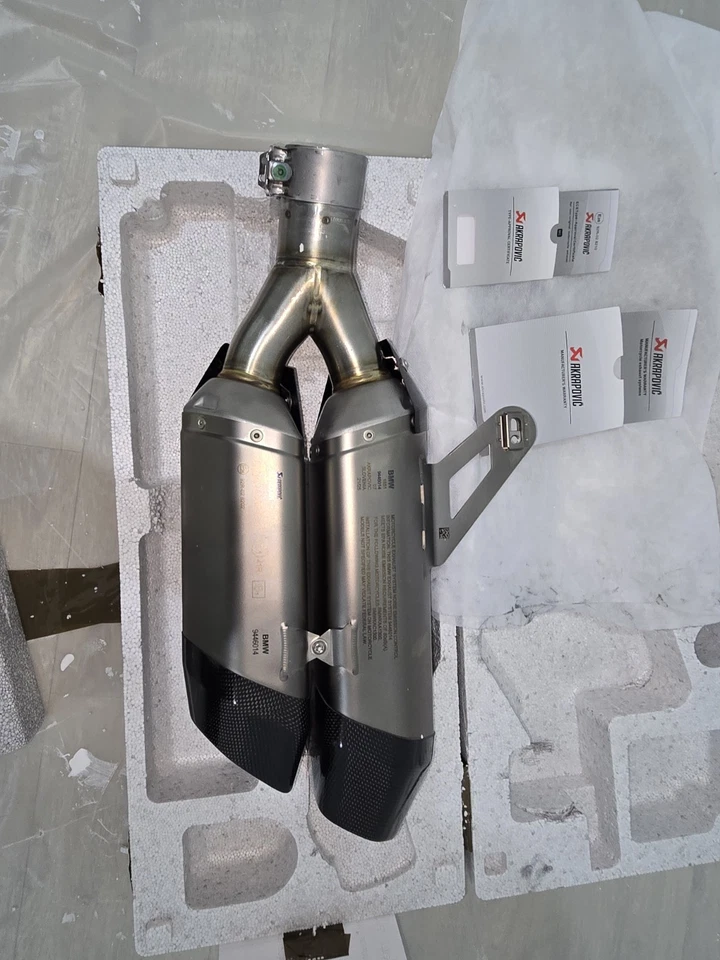 Akrapovic 1300gs - Immagine 4 di 4