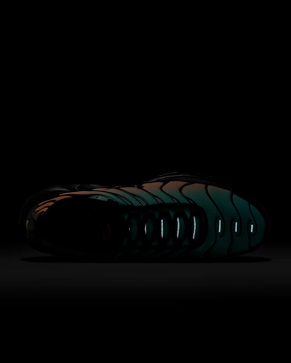 Nike Air Max Plus Shoes Black Aurora Green Orange Pulse Men's