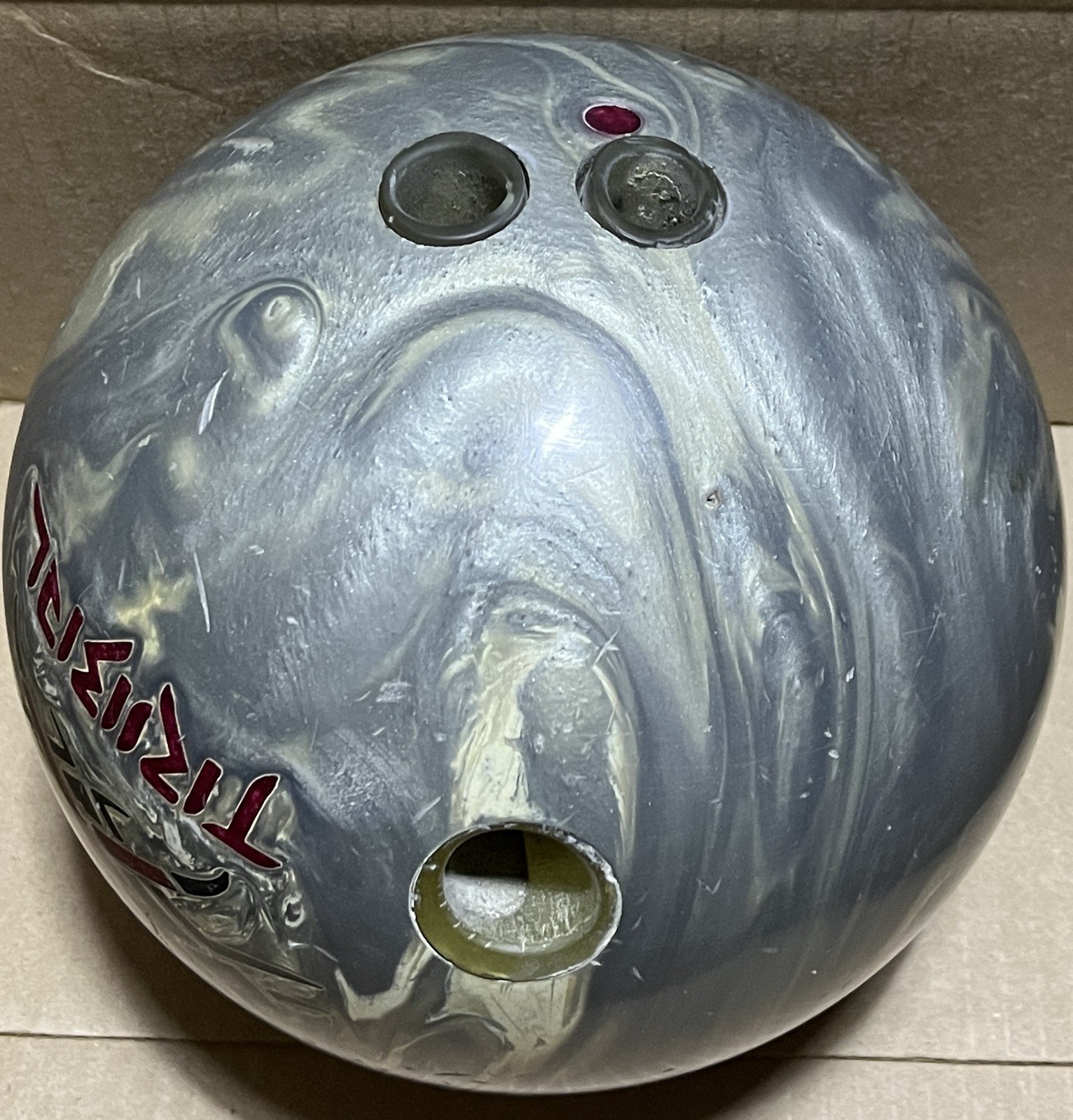 Motiv Tribal 15 lb Bowling Ball Used Single Drill