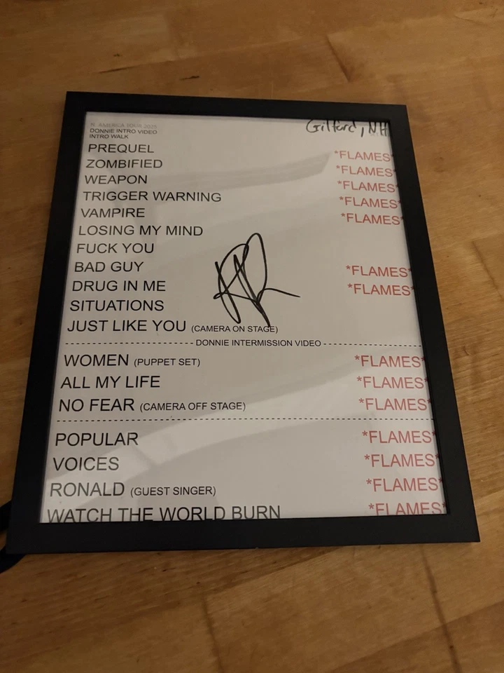 Setlist firmado enmarcado Falling In Reverse Ronnie Radke Gilford, gira NH 2025 RARO Foto 2 de 3