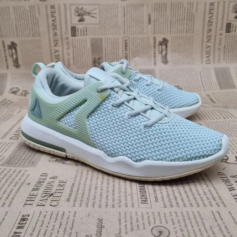 Reebok Hexalite Women's Sneakers, Size 235 thumbnail 6