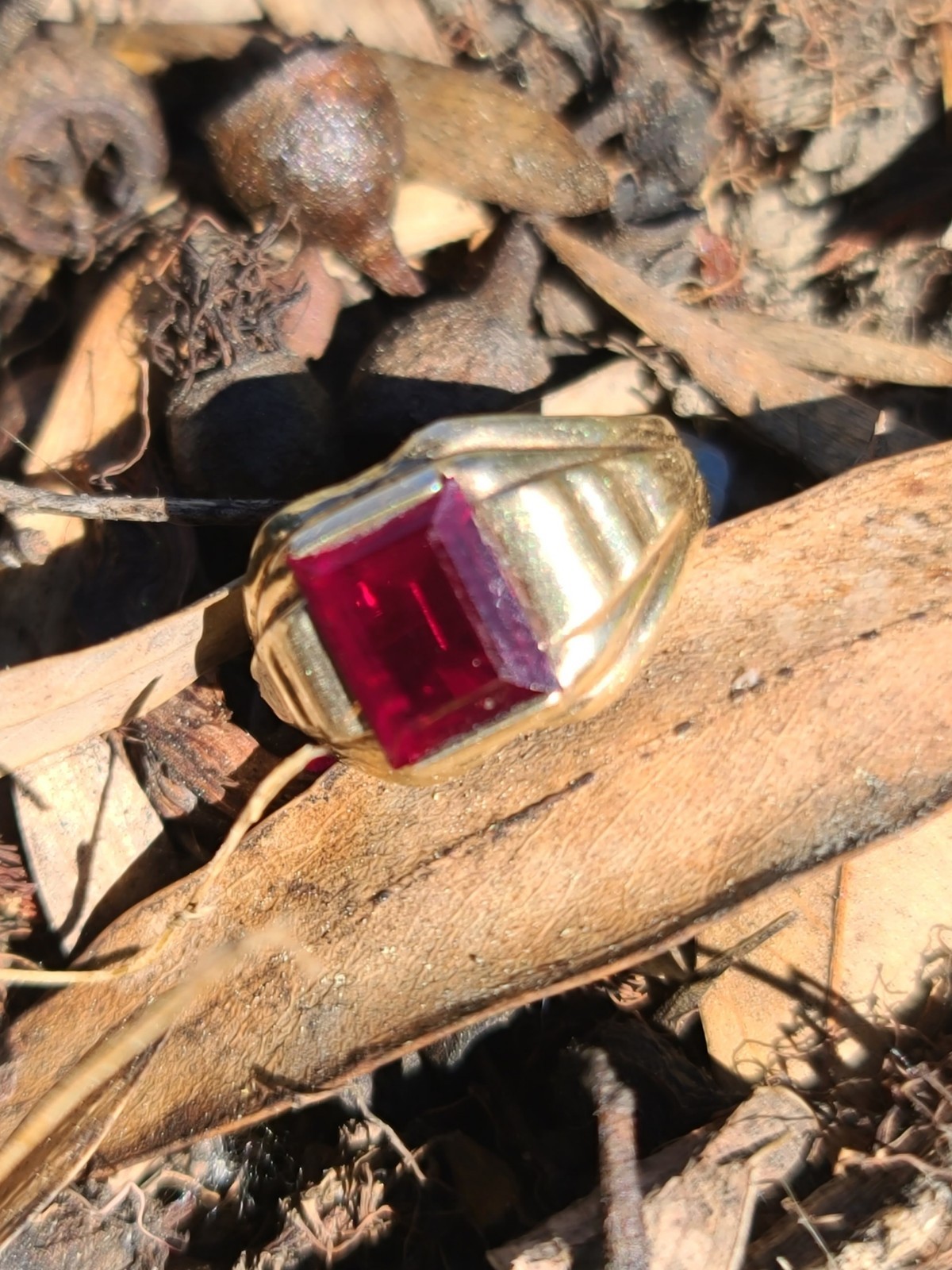 Vintage 10k Solid Yellow Gold Red Ruby Ring 4.75s… - image 10