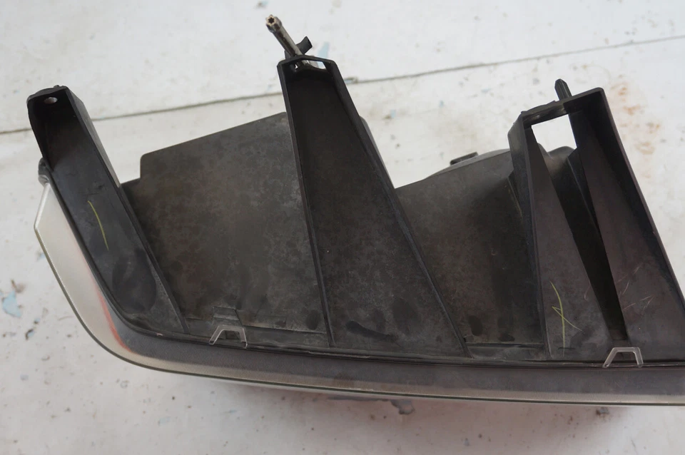 Conjunto de faros para mano derecha Chevrolet Colorado GMC Canyon 2004-2012 usado GM Foto 4 de 4