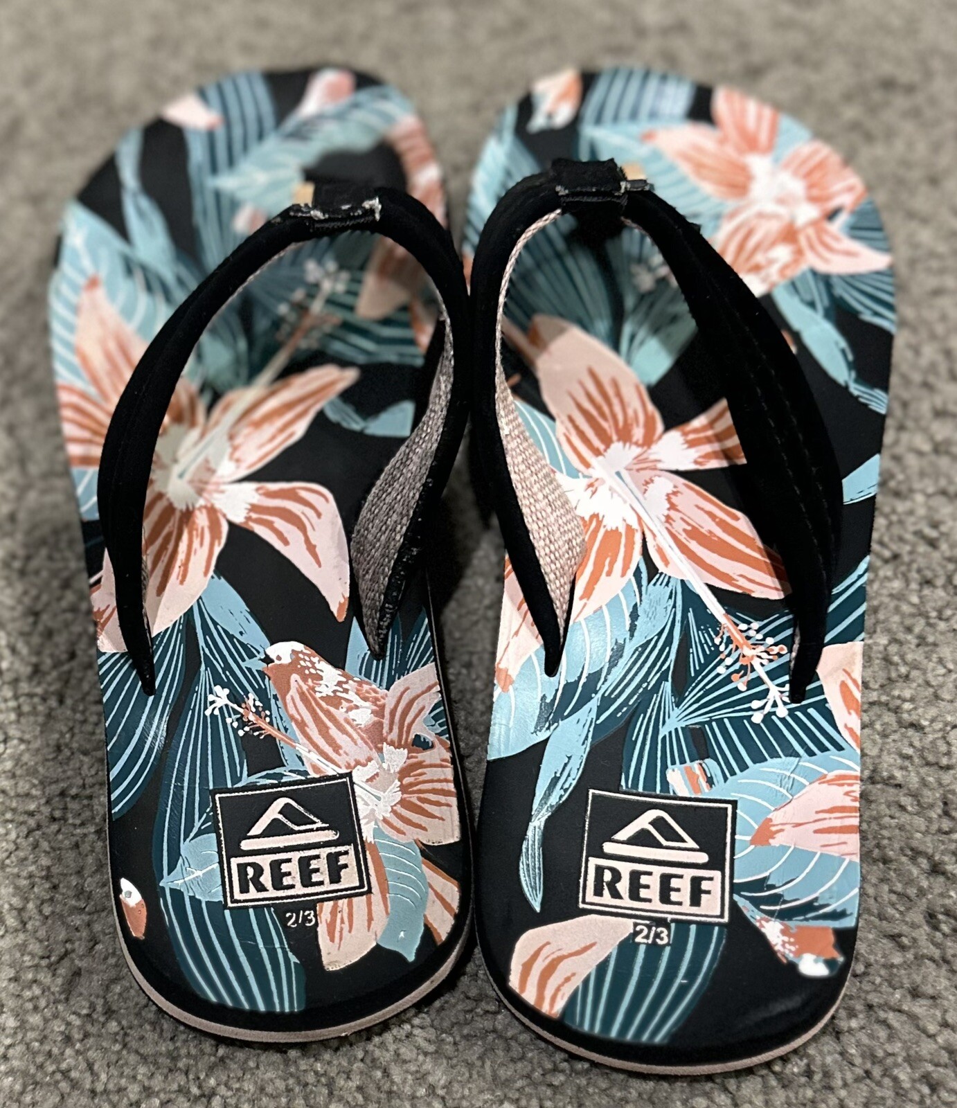 Reef Flip Flops Kids Size 2-image