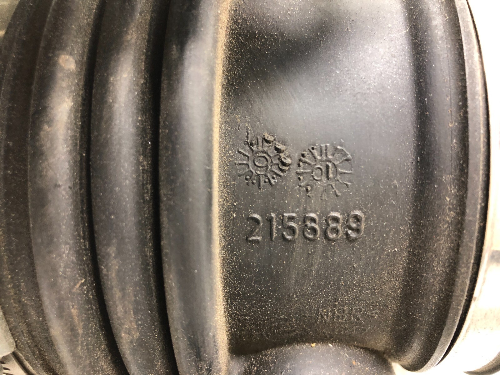 2009-2018 MASERATI GRANTURISMO S M145 4.7L AIR CLEANER INTAKE FILTER HOUSING OEM