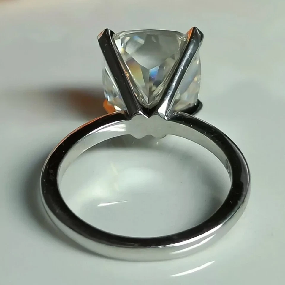 Certified 2.60Ct Cushion Cut White Diamond Solitaire Ring In 14k Yellow Gold - Image 3 of 4