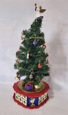 Avon Christmas Is Coming Calendario dell'Avvento Albero con Ornamenti Musicale Carica 