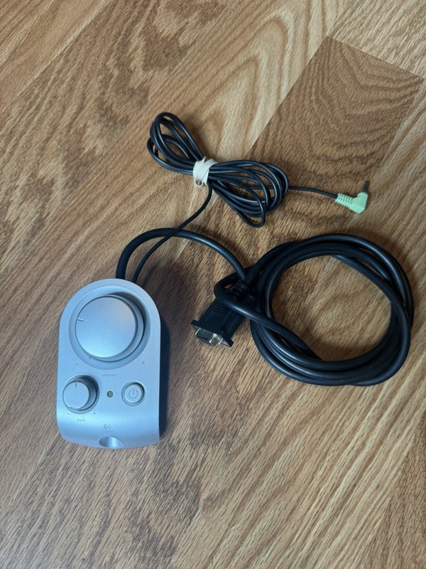 Logitech Z-2300 2.1 Speaker System