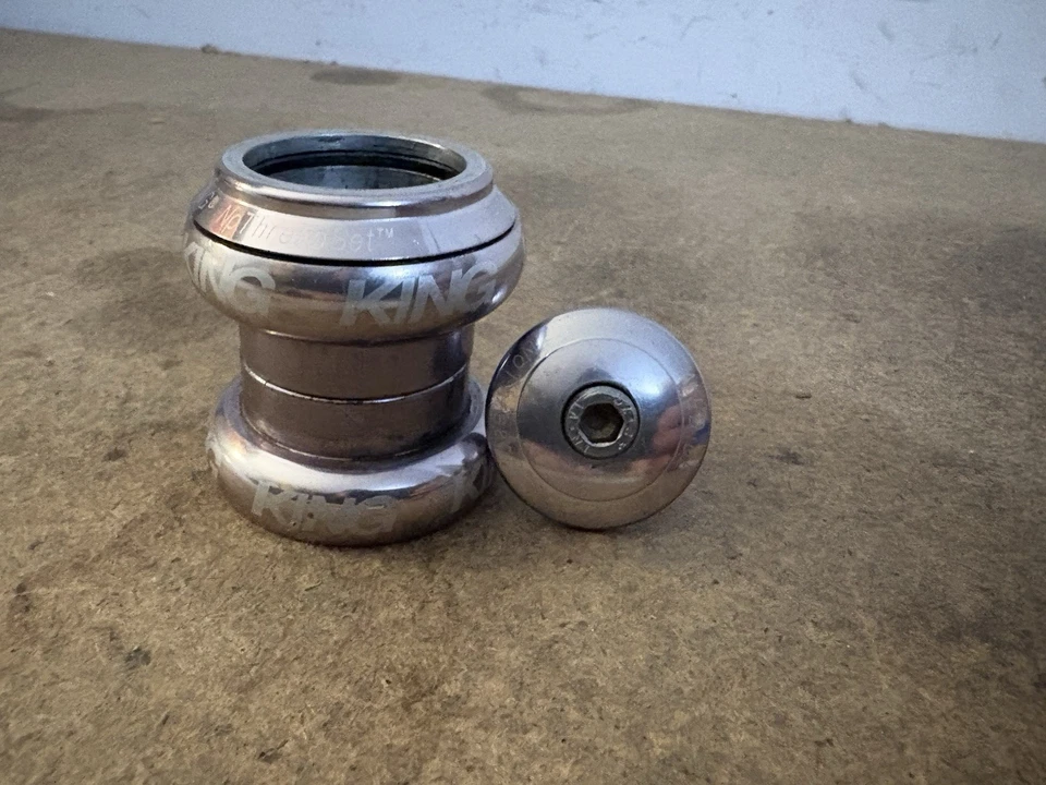 Chris King Pewter NoThreadSet fone de ouvido 1-1/8” rolamento selado sem rosca estrada/MTB - Imagem 2 de 4