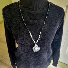 Vintage-Style Victorian Cameo Pendant/Necklace