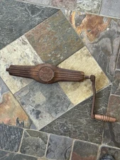 VINTAGE WHITE MOUNTAIN 4 QT ICE CREAM FREEZER MAKER HAND CRANK ONLY