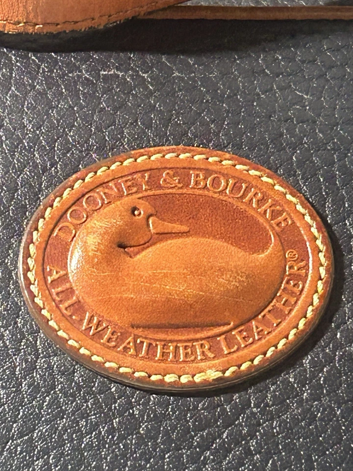 Tiracolo vintage Dooney and Bourke azul bronzeado feito nos EUA - Imagem 4 de 4