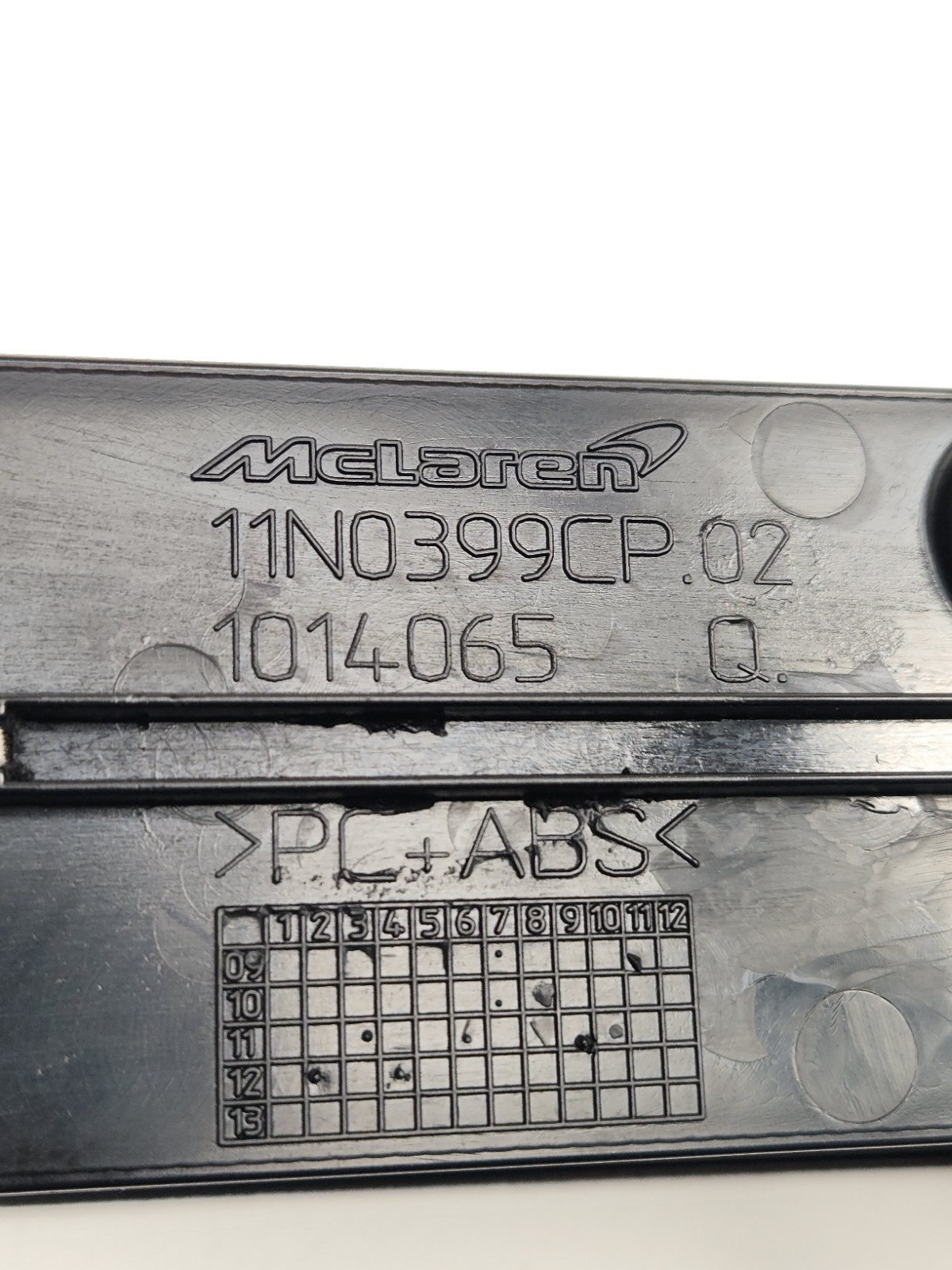 2012-2014 MCLAREN MP4-12C CENTER CONSOLE STORAGE TRAY COMPARTMENT BOX OEM