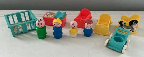 Vintage Fisher Price Little People Play Family Nursery Baby Room Set #761