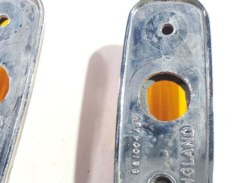 1994 Rolls Royce Silver Spur iii OEM Pair Amber Reflector 